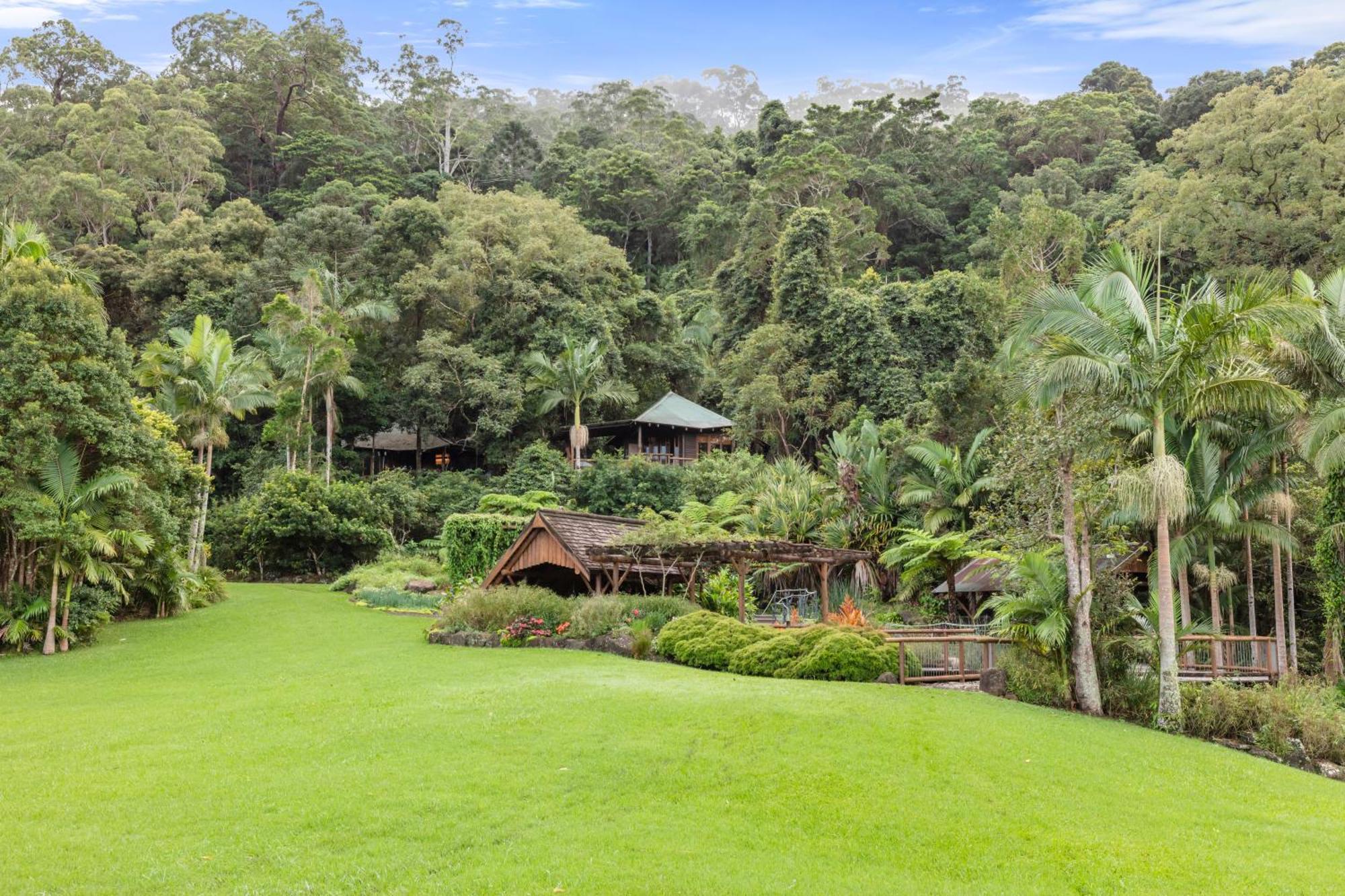 Secrets On The Lake Montville Exterior photo