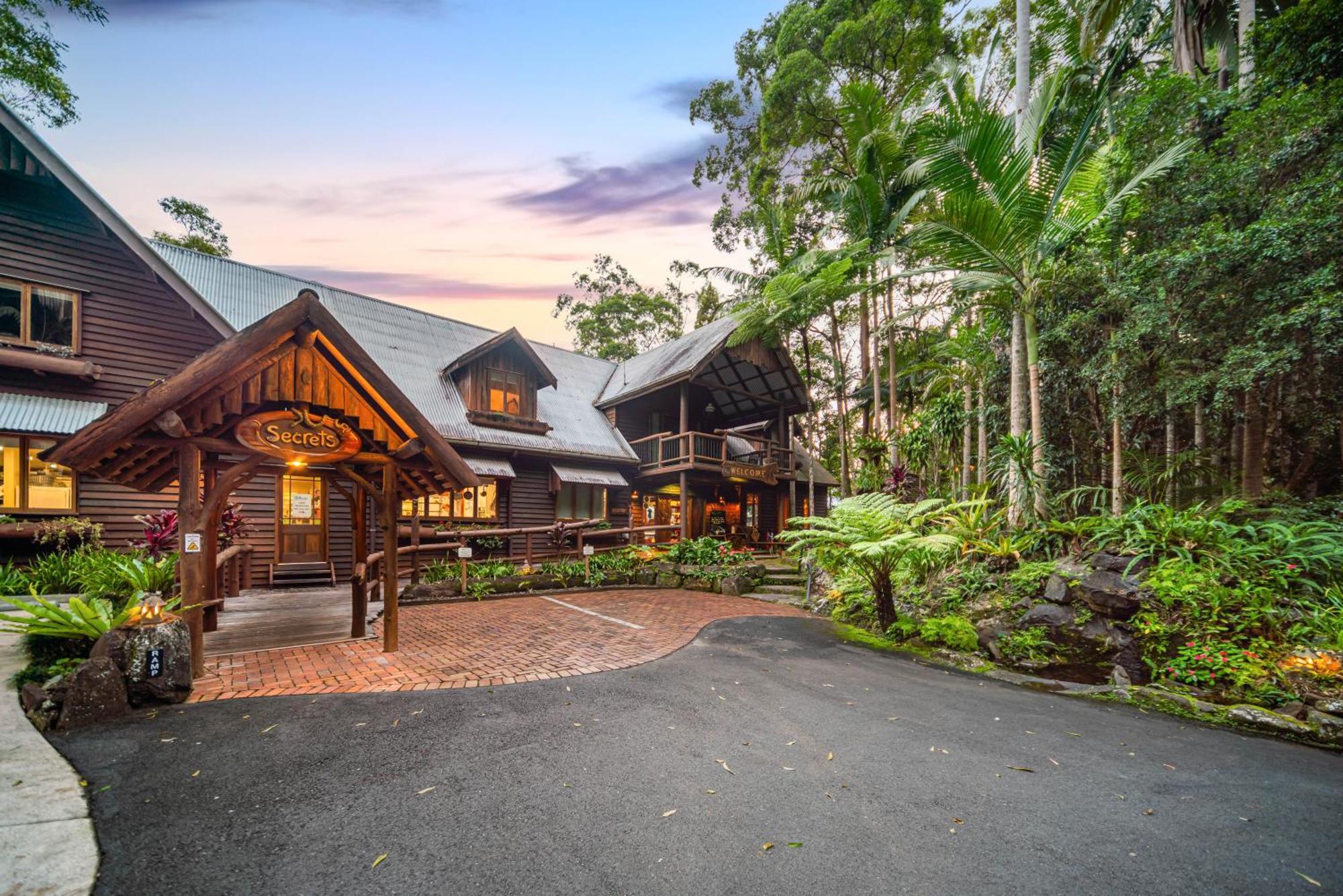 Secrets On The Lake Montville Exterior photo