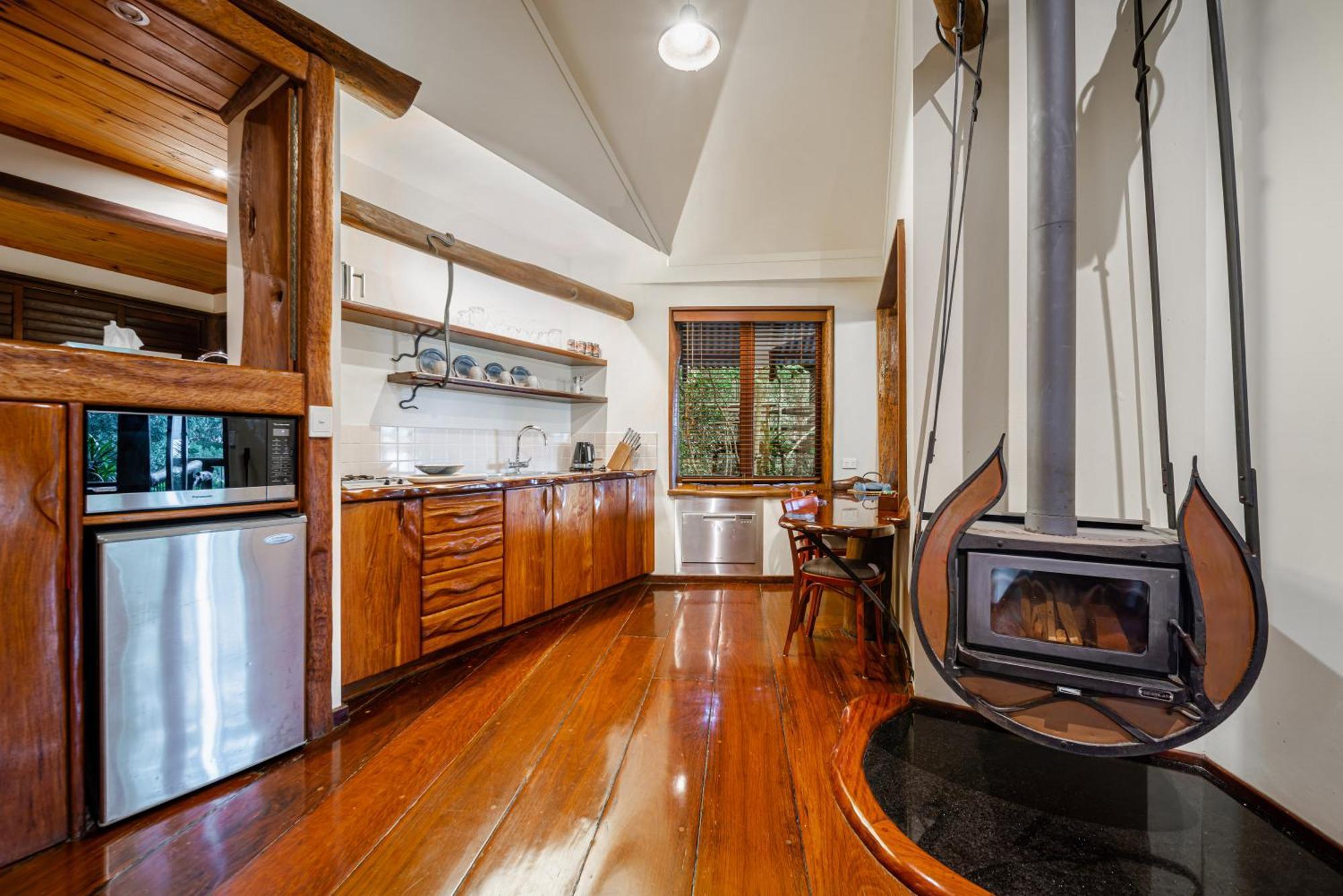 Secrets On The Lake Montville Room photo