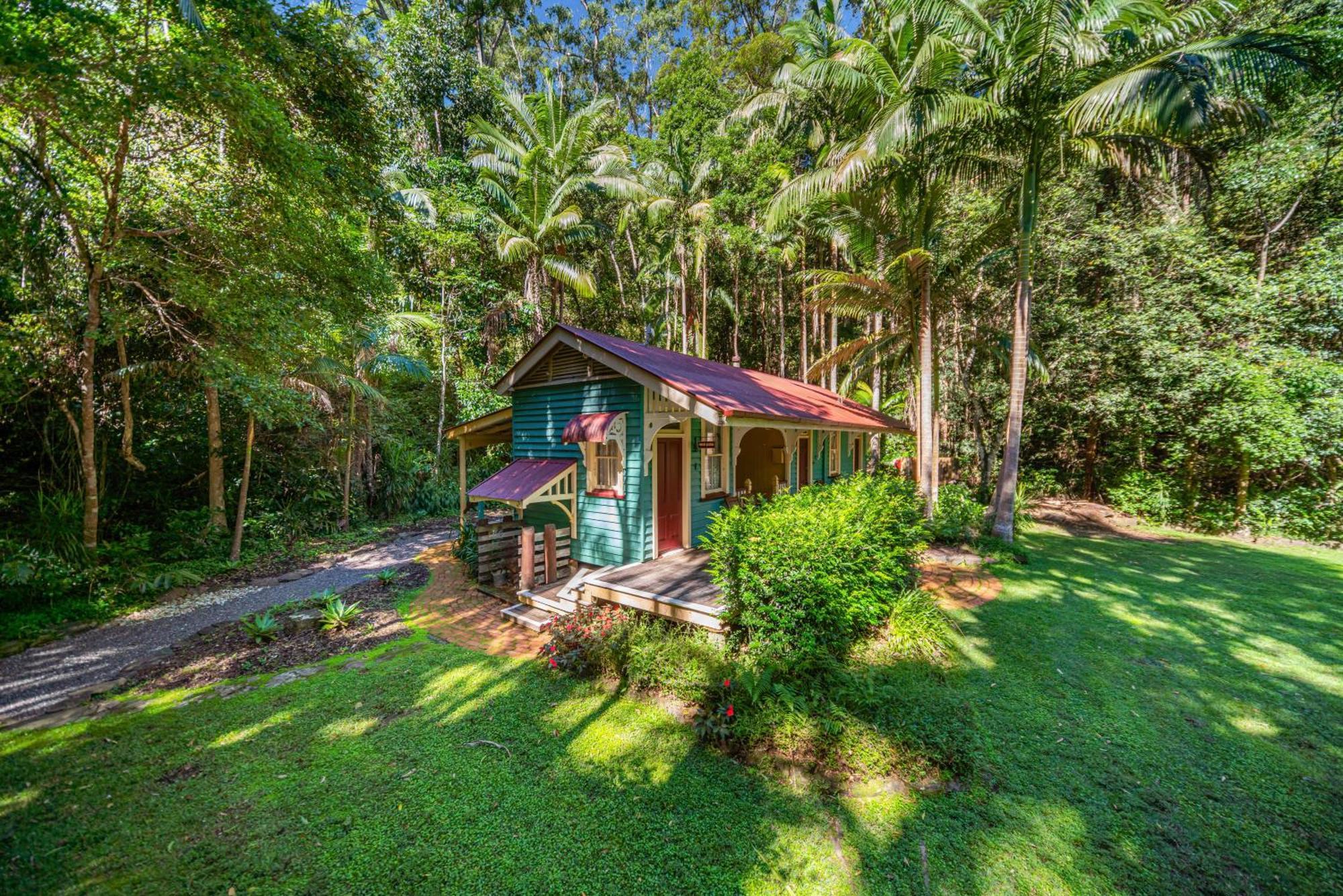 Secrets On The Lake Montville Exterior photo