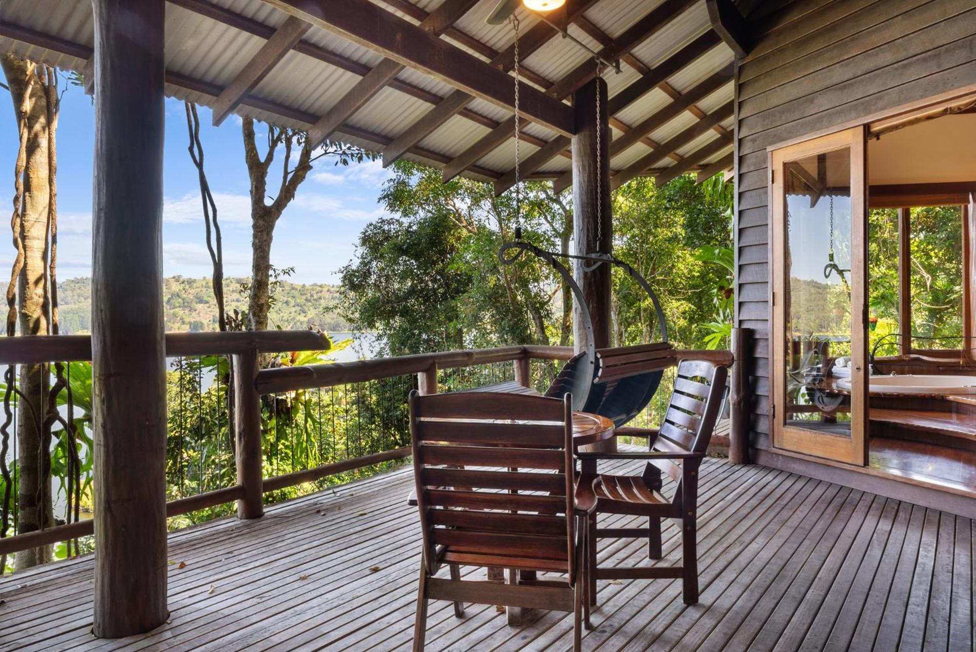 Secrets On The Lake Montville Exterior photo